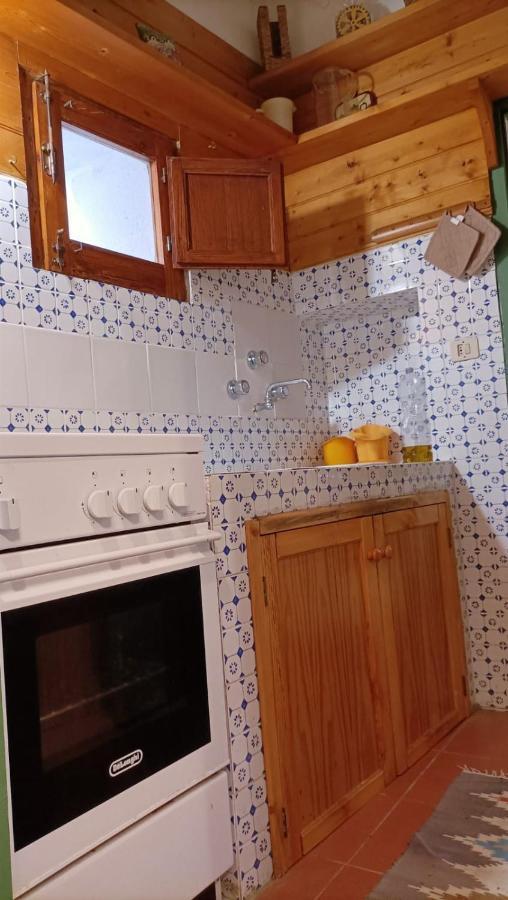Отель Casa Bomboniera Эриче Экстерьер фото